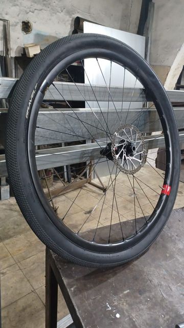 Reserve 25 DTSwiss 240 bike usato — immagine 2 di 3