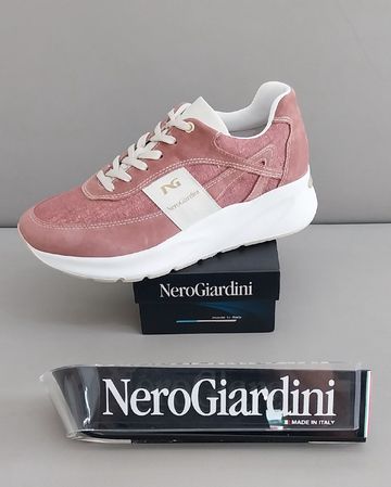 Brugt NeroGiardini Rosa Antico 2026 bike — billede 2 af 4