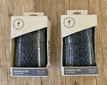 Gebrauchtes Specialized Rhombus PRO Gravel 700x42 2024 Tyres & Tubes