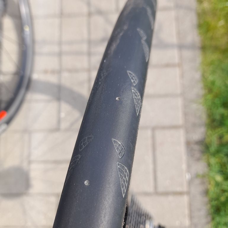 Used Shimano WH-R501 Wheelset bike — image 6 of 11