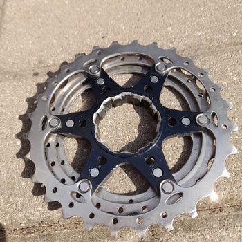 Used Shimano WH-R501 Wheelset bike — image 9 of 11