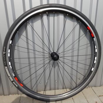 Used Shimano WH-R501 Wheelset bike — image 2 of 11