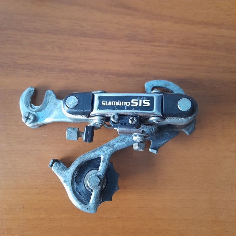 Used Shimano RD-TY20 6 speed bike — image 1 of 3