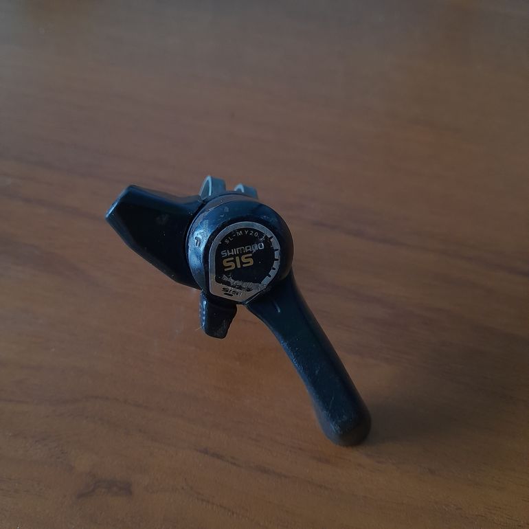 Used Shimano SL-MY20 6-speed bike — image 1 of 4
