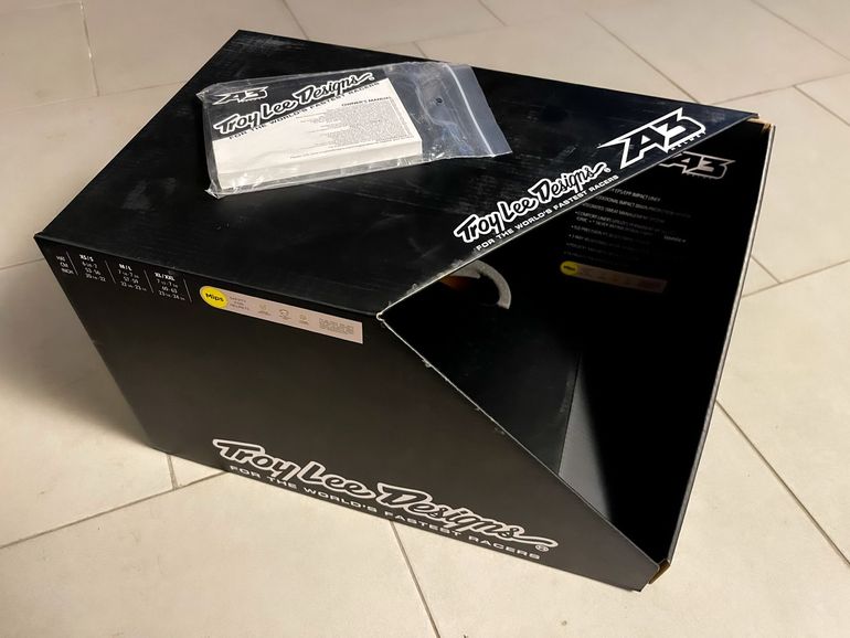 Used Troy Lee Designs A3 Helmet 2026 bike — image 7 of 7
