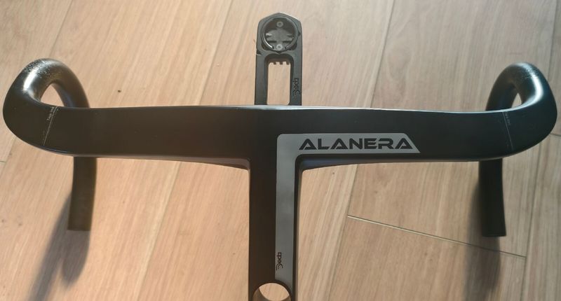 Used Deda Elementi Alanera DCR Integrated Carbon Handlebar Cockpit