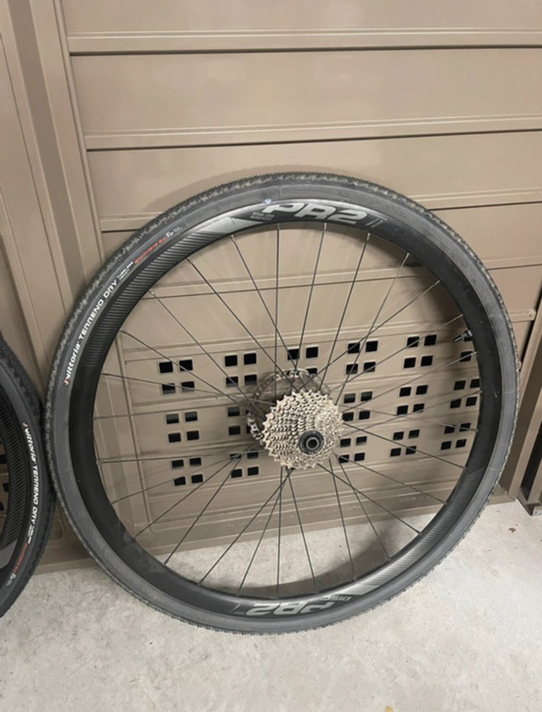 Used Giant PR1 Ruote Tubeless Complete Revisionate bike — image 1 of 3