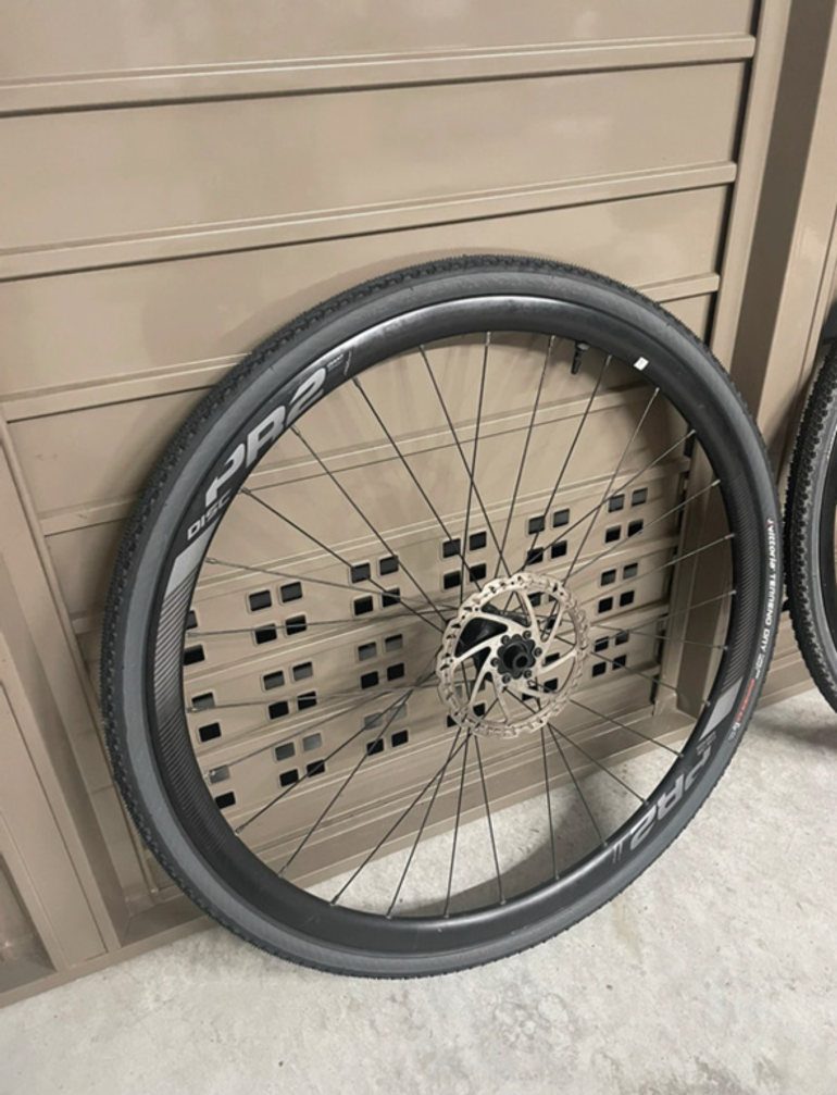 Used Giant PR1 Ruote Tubeless Complete Revisionate bike — image 3 of 3