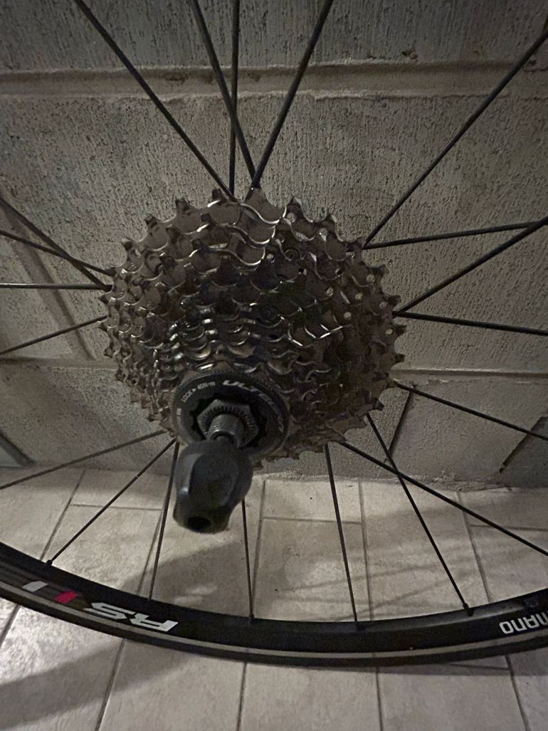 Used Shimano Ruote RS11 bike — image 2 of 5