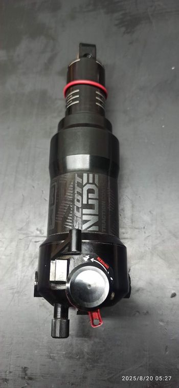 RockShox, NUDE 5 RL3 Trunnion