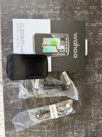 Wahoo, ELEMNT roam v2