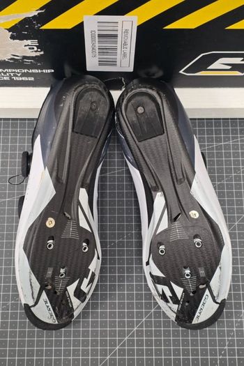 Used Gaerne G.Jet EU 42 Bianco/Antracite bike — image 6 of 9