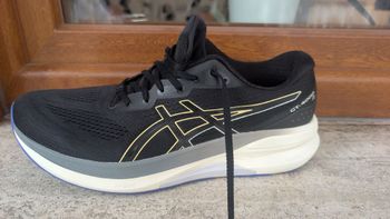 Used Asics GT-4000 4 Running Shoes 2026 bike — image 3 of 8