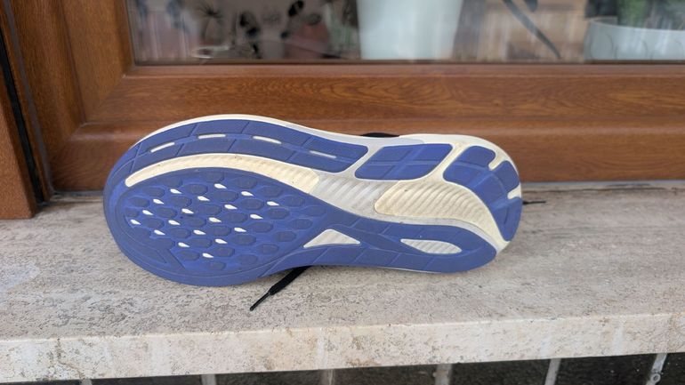 Used Asics GT-4000 4 Running Shoes 2026 bike — image 1 of 8