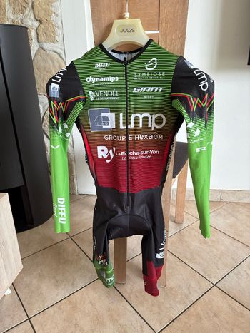 Diffusport, combinaison vélo chrono aéro