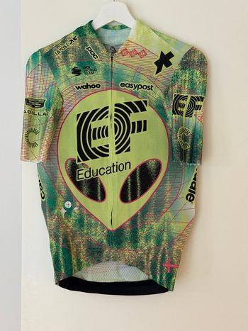 Assos, x EF CLOSE ENCOUNTER