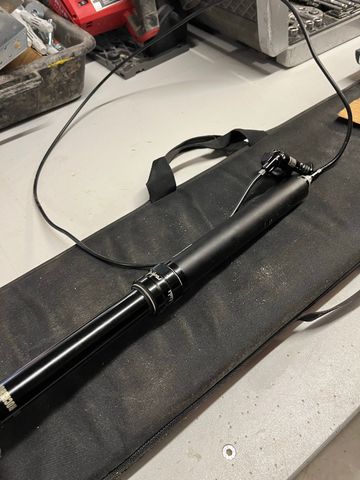 Used RockShox Reverb bike — image 3 of 6