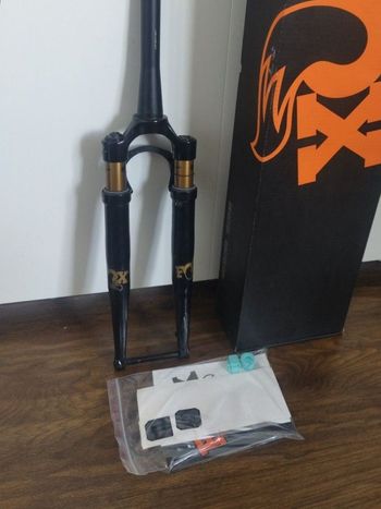 Fox, 32 Taper-Cast Fork