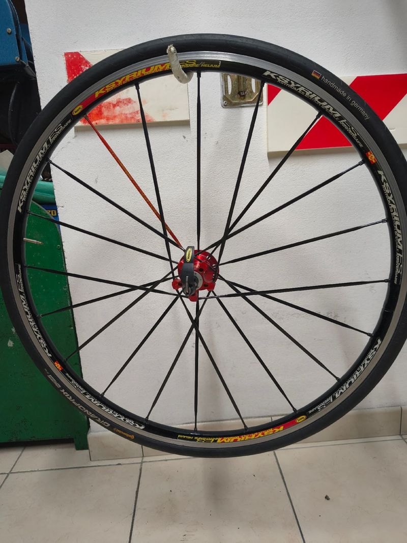 Mavic Ksyrium ES Wheelset 2014 bike d'occasion — image 4 sur 9