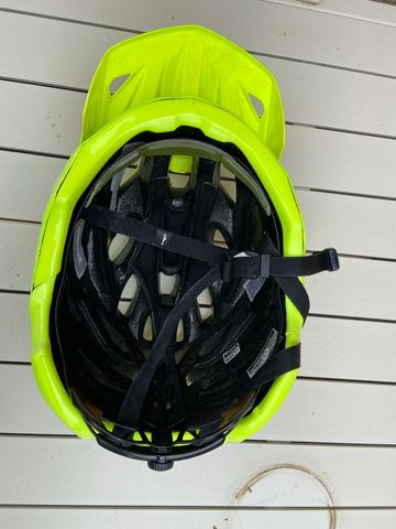 Używany MET Parabellum Helmet bike — zdjęcie 7 z 7