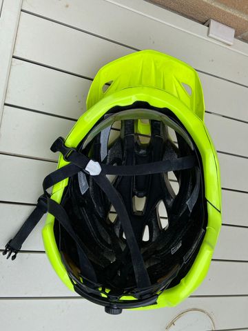 Używany MET Parabellum Helmet bike — zdjęcie 6 z 7