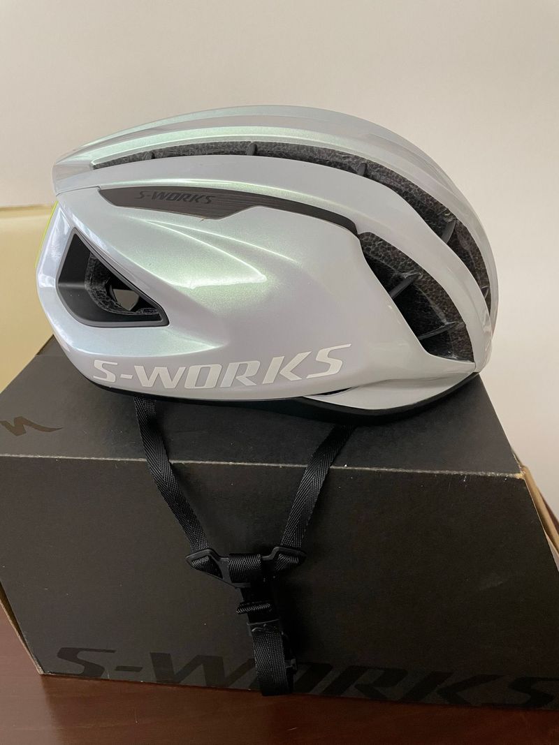 Used Specialized Prevail 3 Helmet bike — image 5 of 10
