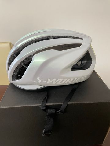 Used Specialized Prevail 3 Helmet bike — image 7 of 10