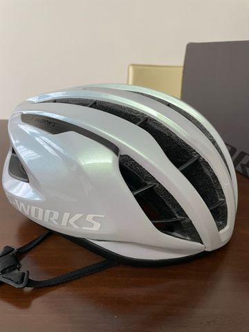 Used Specialized Prevail 3 Helmet bike — image 1 of 10