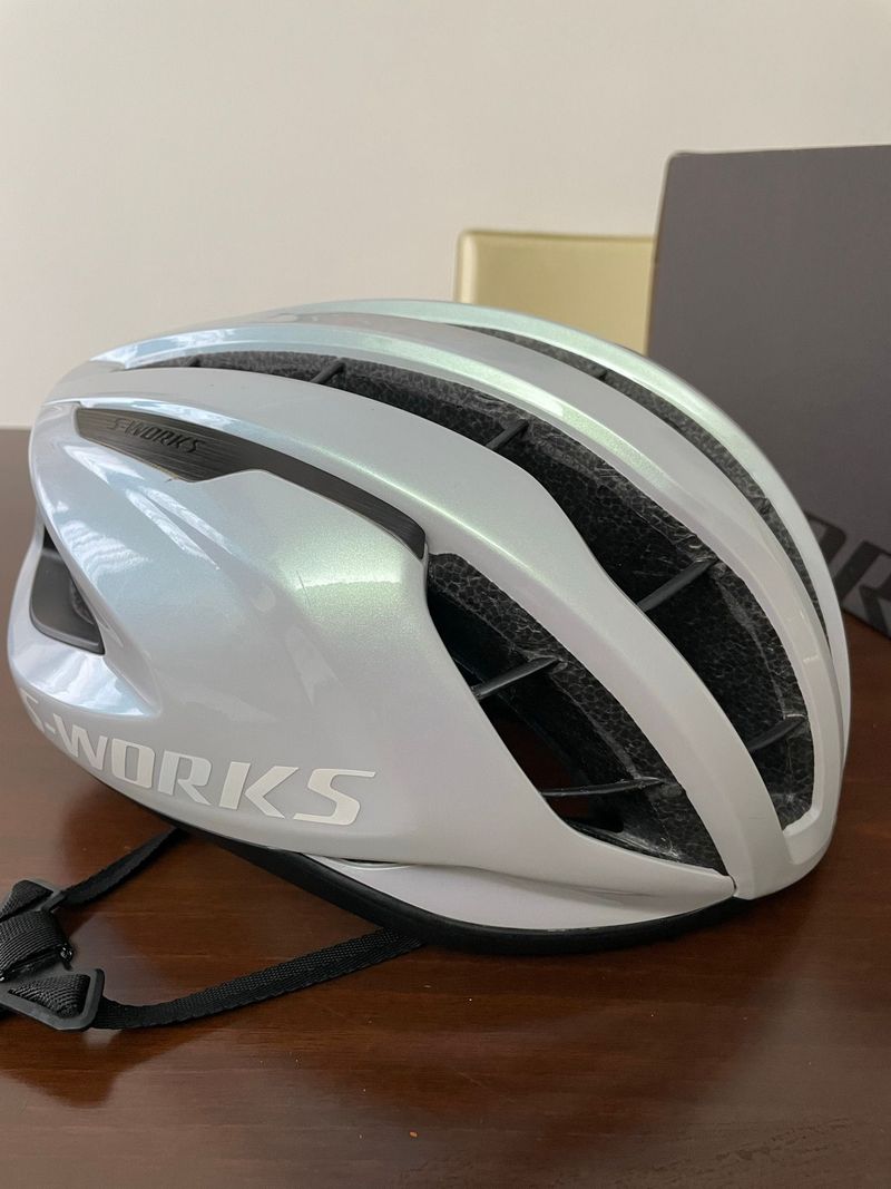 Used Specialized Prevail 3 Helmet bike — image 1 of 10