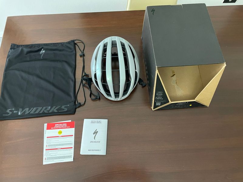 Used Specialized Prevail 3 Helmet bike — image 3 of 10