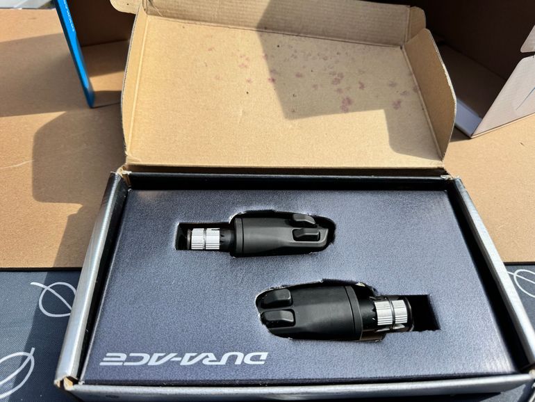 Used Shimano DURA-ACE Di2 SW-7971 Shifting Switch bike — image 2 of 2