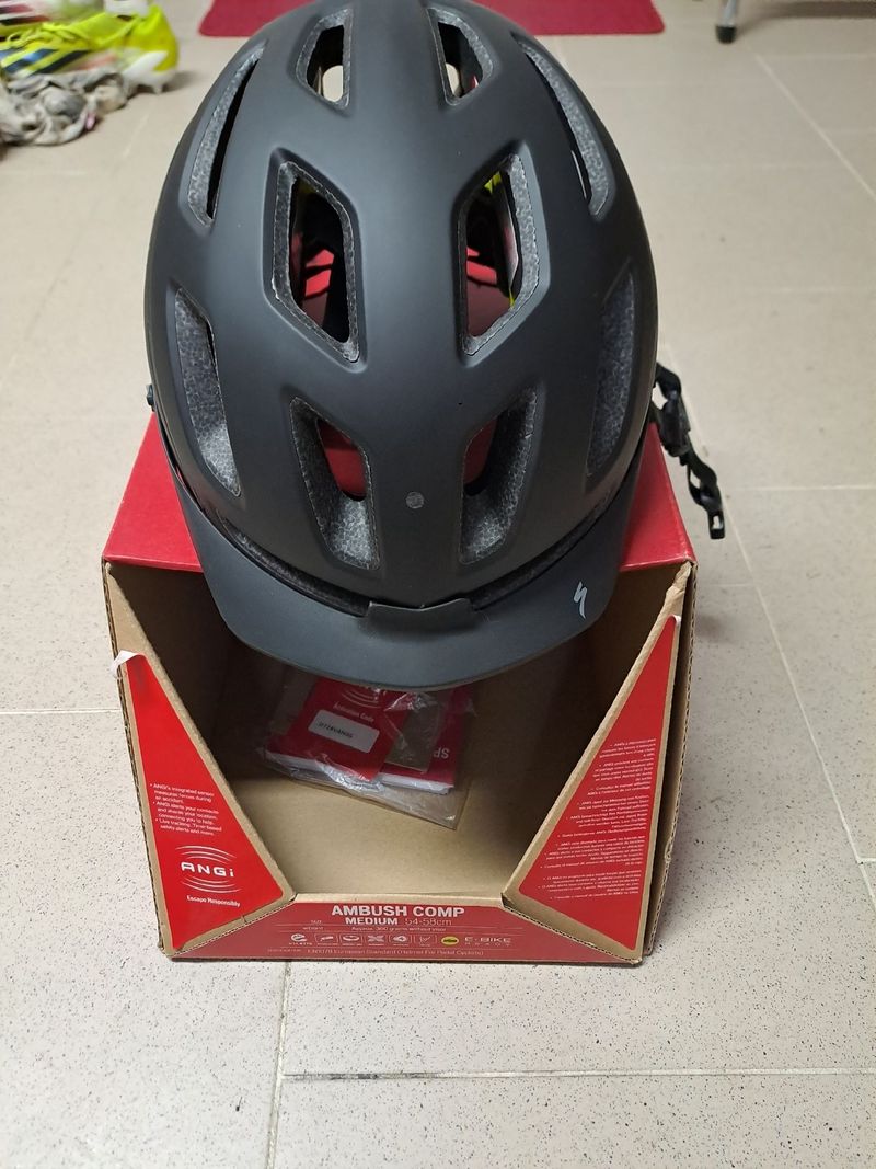 Specialized AMBUSH COMP MIPS Helmet bike d'occasion — image 4 sur 5