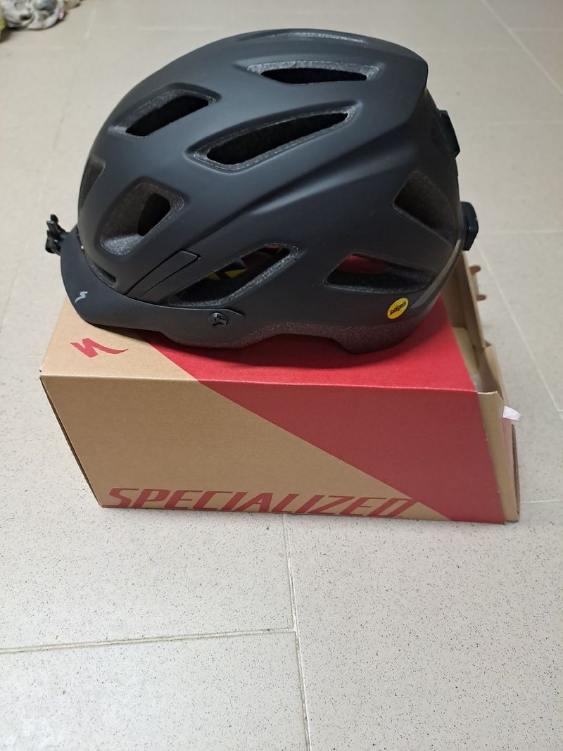 Specialized AMBUSH COMP MIPS Helmet bike d'occasion — image 1 sur 5