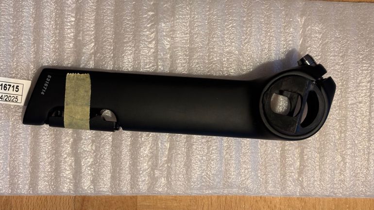 Used Trek Madone Gen 8 Seatpost 2025 bike — image 1 of 6
