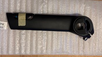 Used Trek Madone Gen 8 Seatpost 2025 bike — image 3 of 6