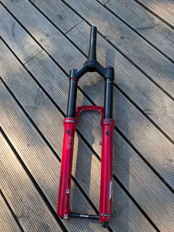 Used RockShox Lyrik Ultimate RC2 Debon Air Charger 3.1 29" Boost 44 mm 160mm 2025 bike — image 2 of 2