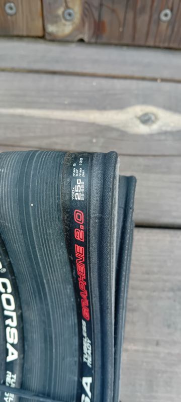 Używany Vittoria Corsa Graphene Tyres & Tubes