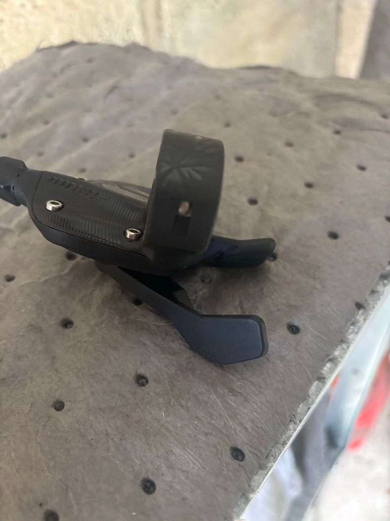 Used Sram Manette de dérailleur bike — image 2 of 3