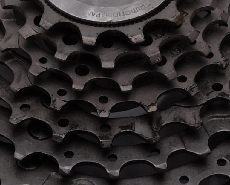 Used Shimano XTR CS-M950 Cassette 8-speed 12-32 bike — image 4 of 5