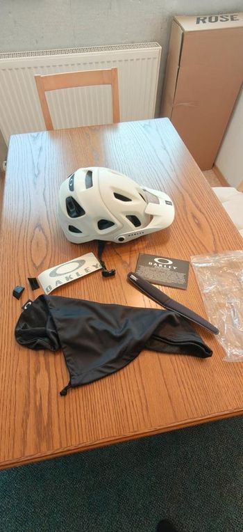 Oakley, DRT 5 MTB Helm
