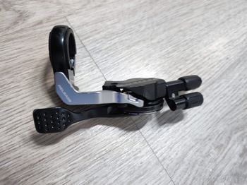 Scott, Twinloc Down Clamp