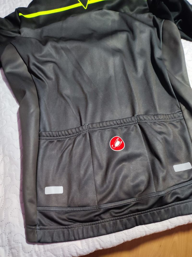 Used Castelli Windstopper Jacket Talla XL bike — image 2 of 14