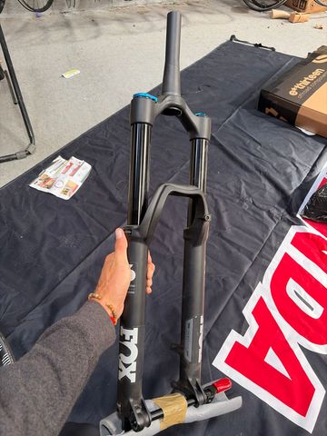 Used Fox 36 Performance 170mm bike — image 7 of 7