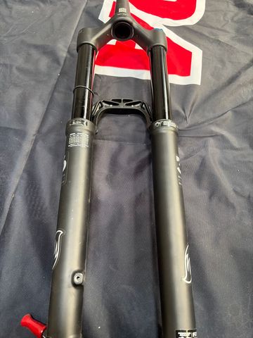 Used Fox 36 Performance 170mm bike — image 4 of 7