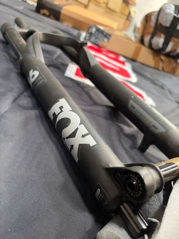 Used Fox 36 Performance 170mm bike — image 2 of 7