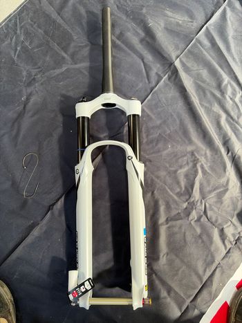 Sr Suntour, Axon Werx 34 Fork