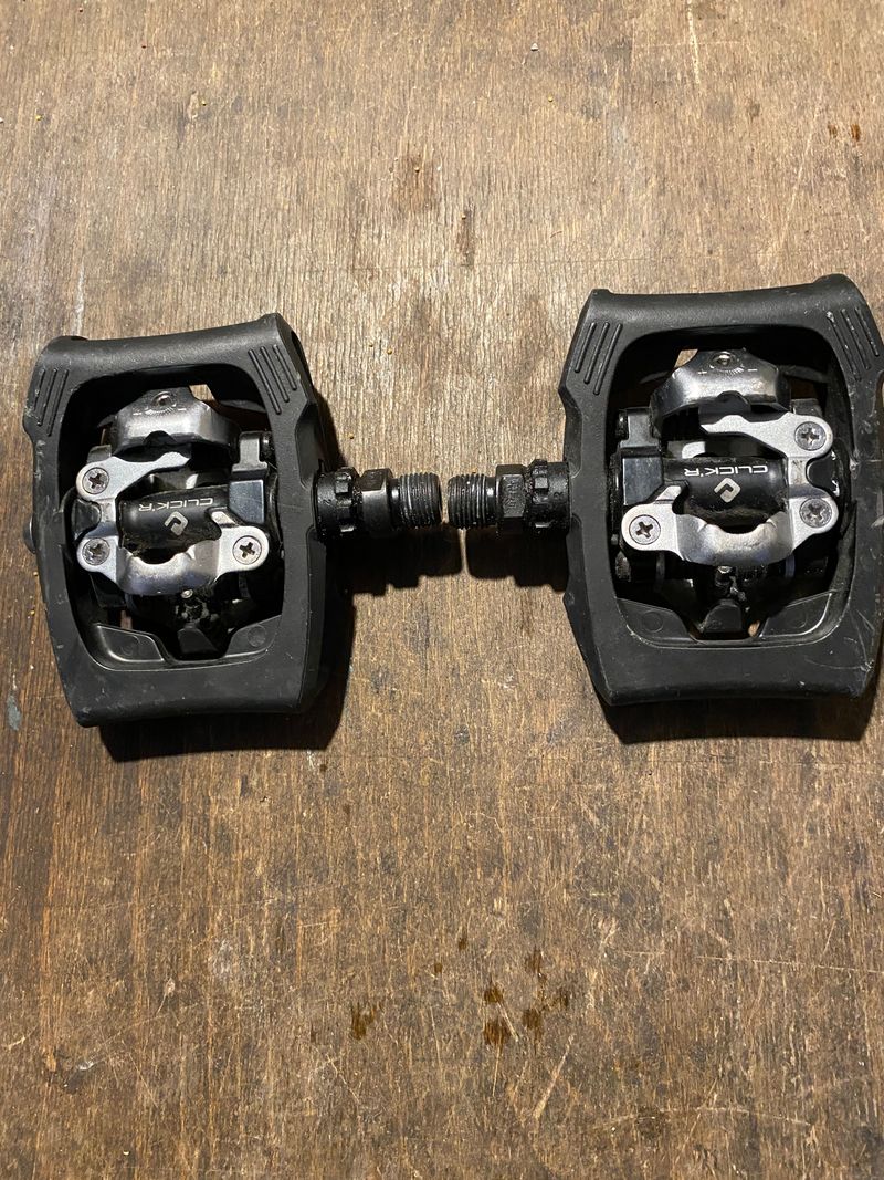 Used Shimano T400 Click'R SPD Pedals Drivetrain & Pedals