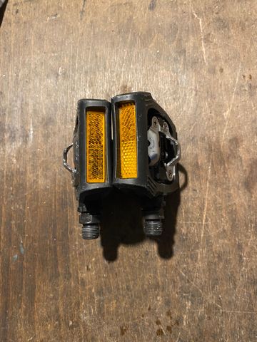 Used Shimano T400 Click'R SPD Pedals bike — image 2 of 2