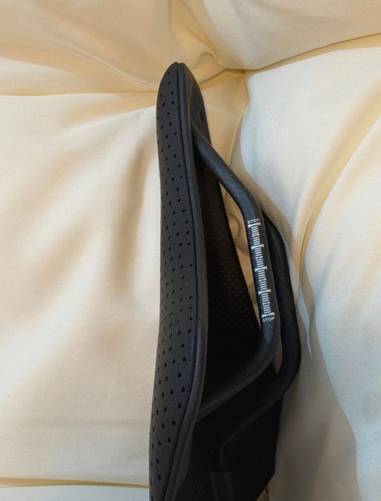 Used No brand Carbon Saddle 180g 2026 bike — image 9 of 11