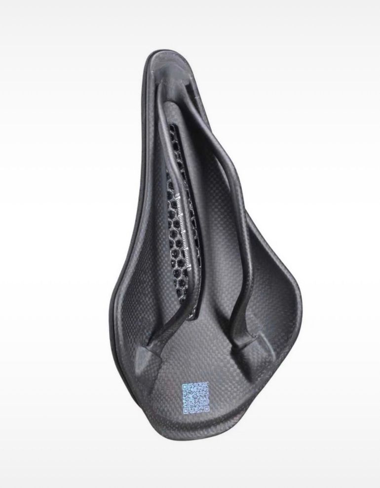 Used No brand Carbon Saddle 180g 2026 bike — image 1 of 11